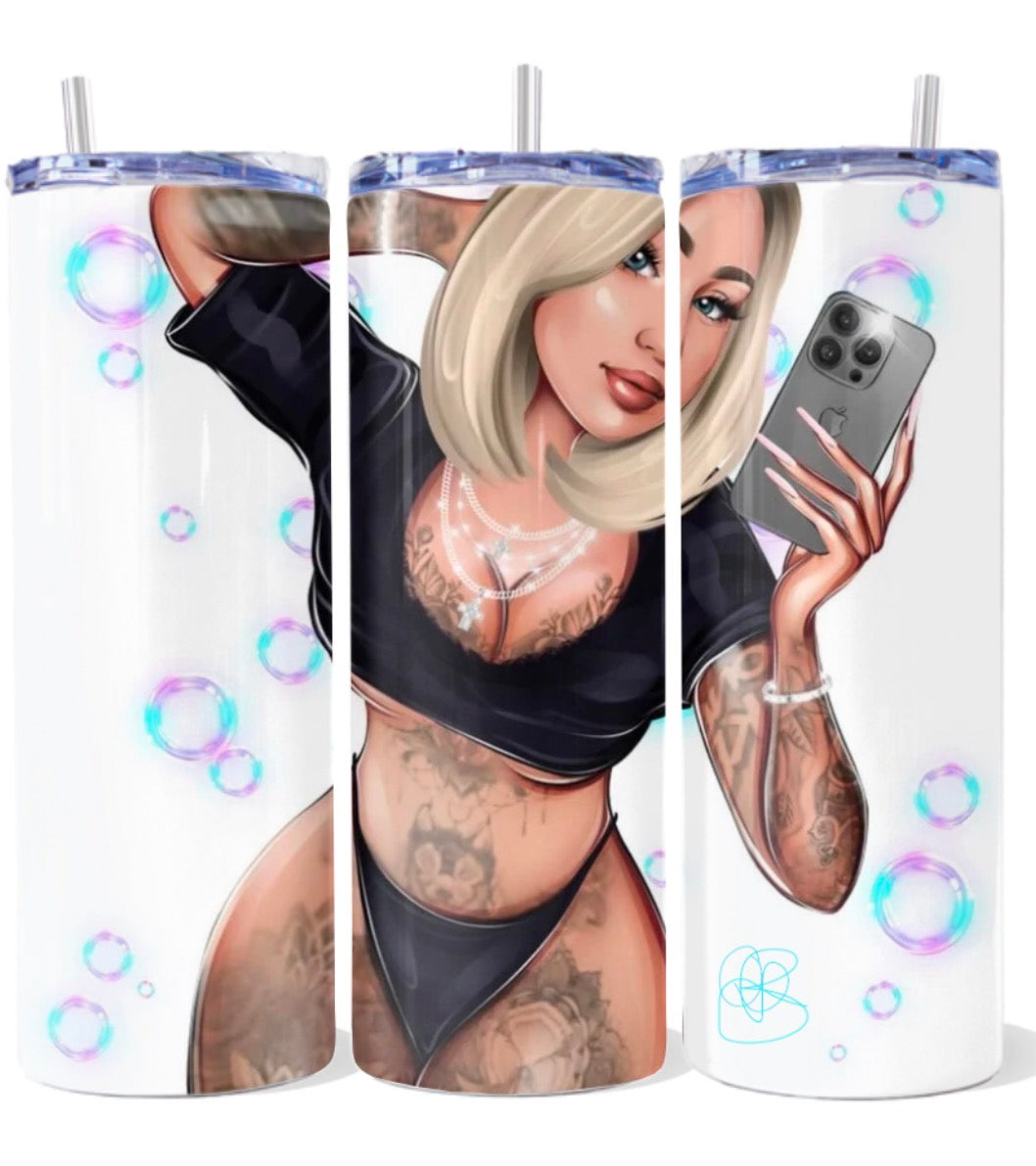 🫧 QŪ€€Ń Signature Tumbler – 20oz Collector Edition