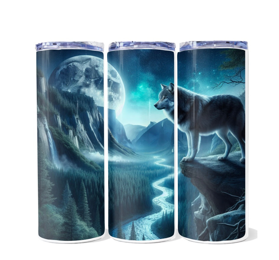 Wolf design 20 oz tumblers