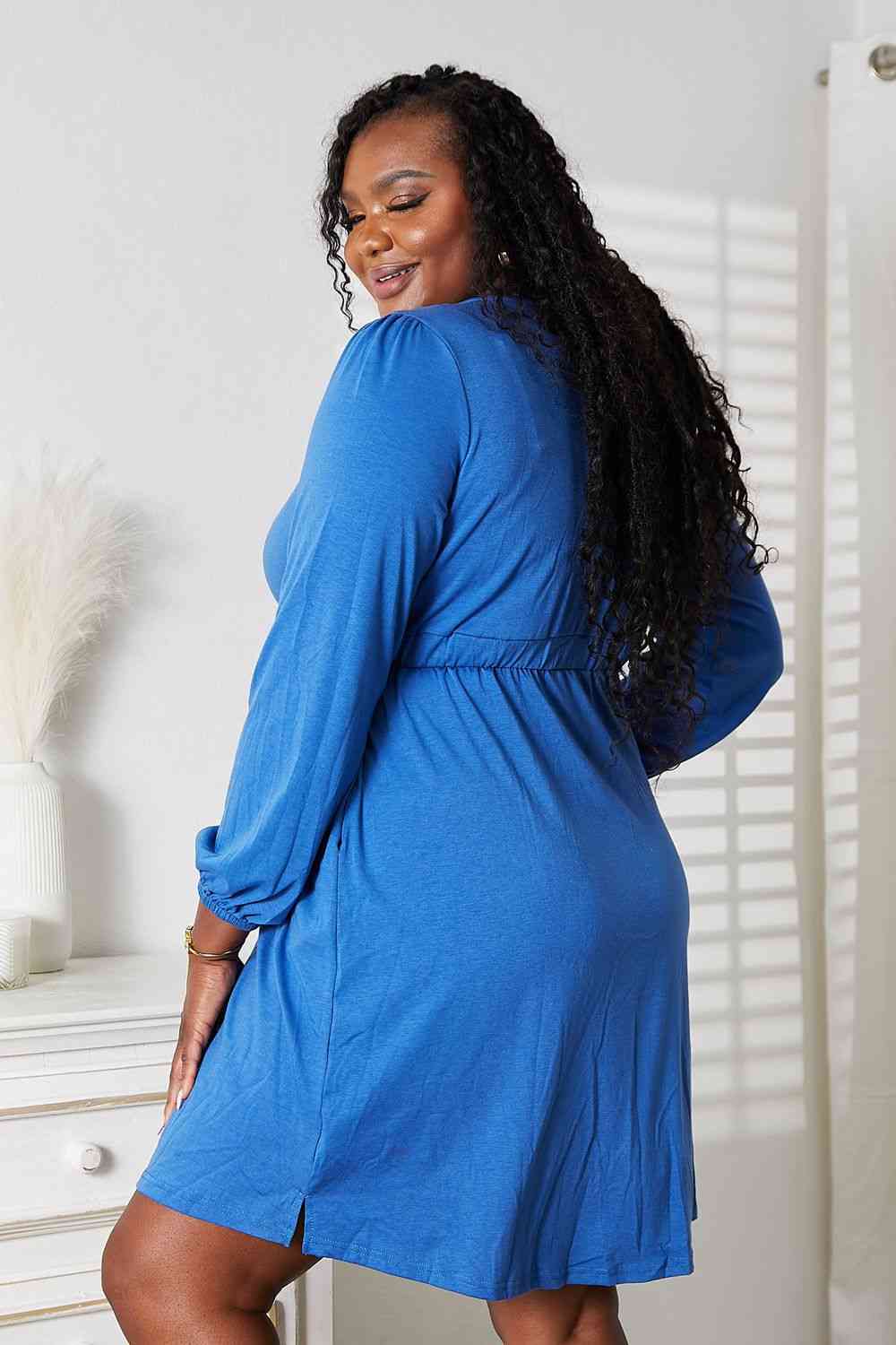 The Magic Dress in blue & black